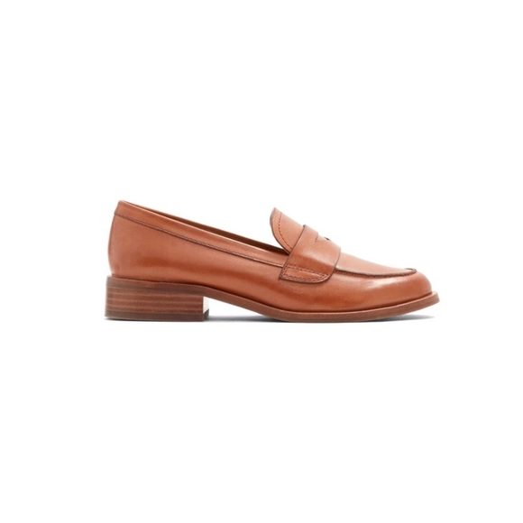 Aldo Shoes - NWOT-ALDO WMNS SZ 6 LEATHER GOLD BAR ACCENT LOAFER